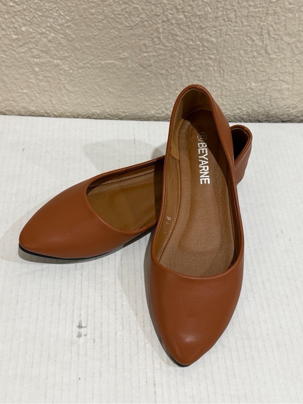 BEYARNE Women’s Brown Pointed Toe Ballet Flats Size 41 US 10 Faux Leather
